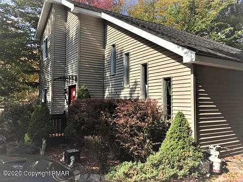 7061 Vista Dr photo 1