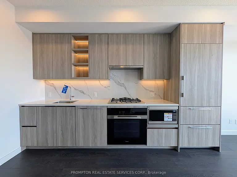 18 Esther Shiner Blvd #2909 — Photo 3