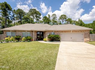 1020 Pelican Cv, Ocean Springs, MS 39564