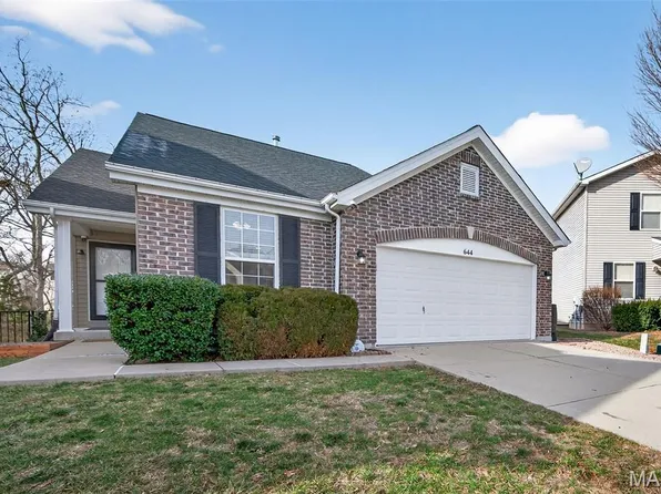 644 Fair Bluff Dr, Wentzville, MO 63385