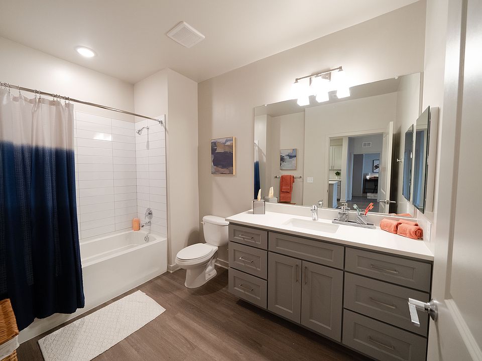 B1 Floorplan Hall Bathroom