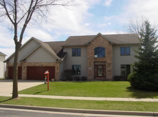 6109 Fredericksburg Ln, Madison, WI 53718