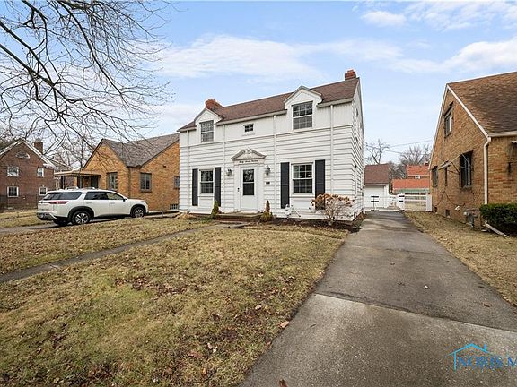 2nd image of 2719 Eastmoreland Dr