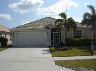215 Saratoga Blvd E, Royal Palm Beach, FL 33411