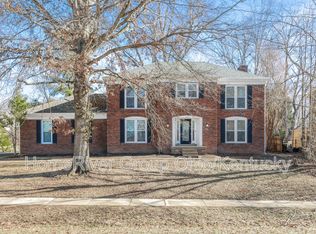 8119 Montero Dr, Prospect, KY 40059
