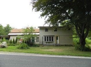 972 County Rd, Becket, MA 01223