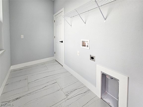 2nd image of 3367 Meadow Rd