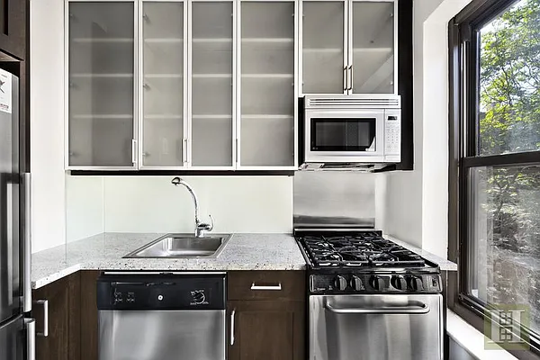 Rented by Halstead Real Estate | media 7