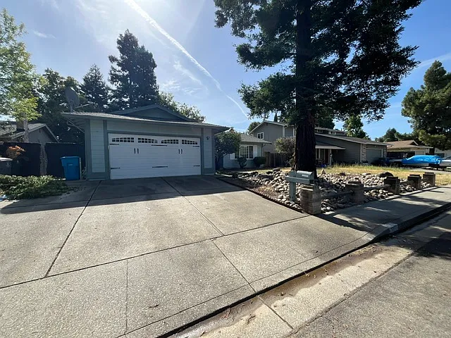 1170 Dawson Dr