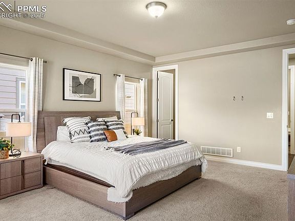 5th image of 9850 Golf Crest Dr