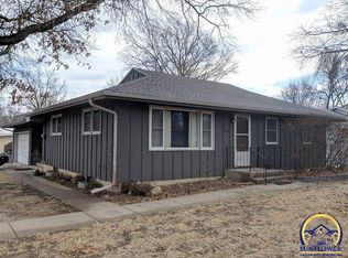 830 Waverly Way, Emporia, KS 66801