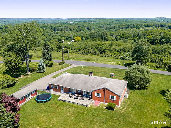 3rd image of 12 Valley View Road