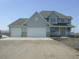 818 Ridgeview Rd NE, Thompson, ND 58278