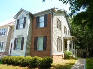 7311 Treetop Hill Ln, Springfield, VA 22152