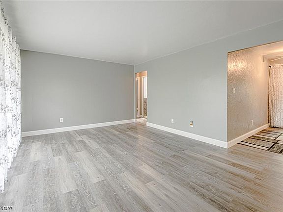 5th image of 6367 Dellrose Dr