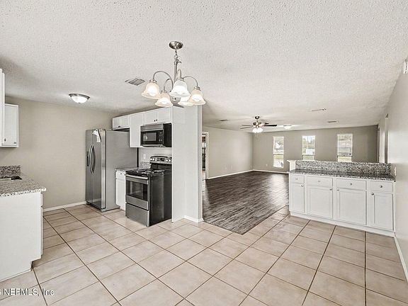 5th image of 1451 BUTTE Court