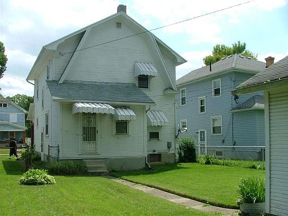 3rd image of 1033 Shakespeare Ave