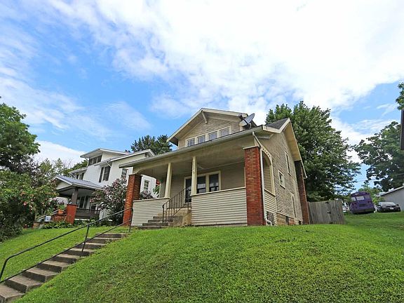 4th image of 113 1/2 E Burgess St