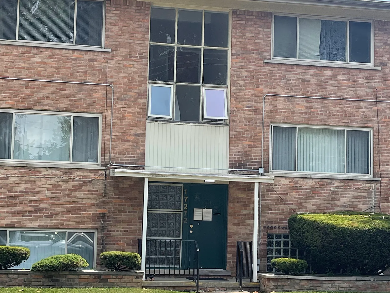1 bed, 1100 sqft, $1,200 — Photo 1