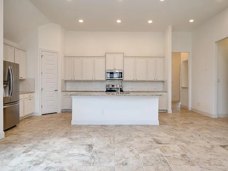 220 Oxbow Cv — Photo 9