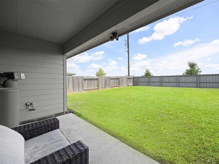 1134 Della Ln — Photo 24