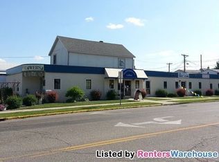 714 1/2 13th St E, Glencoe, MN 55336