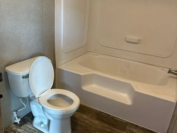 23101 Green Oaks St Trailer 29, New Caney, TX 77357