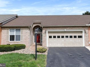 21 Bryn Mawr Ct, Falling Waters, WV 25419