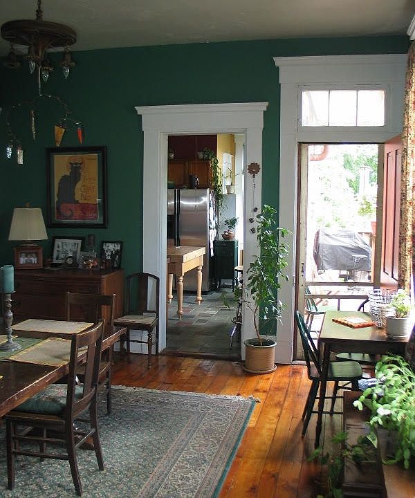 Middle Room view to Patio