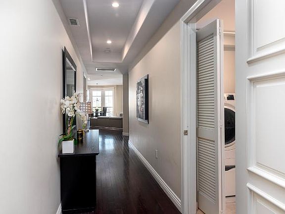 4th image of 100 Caruso Ave #456
