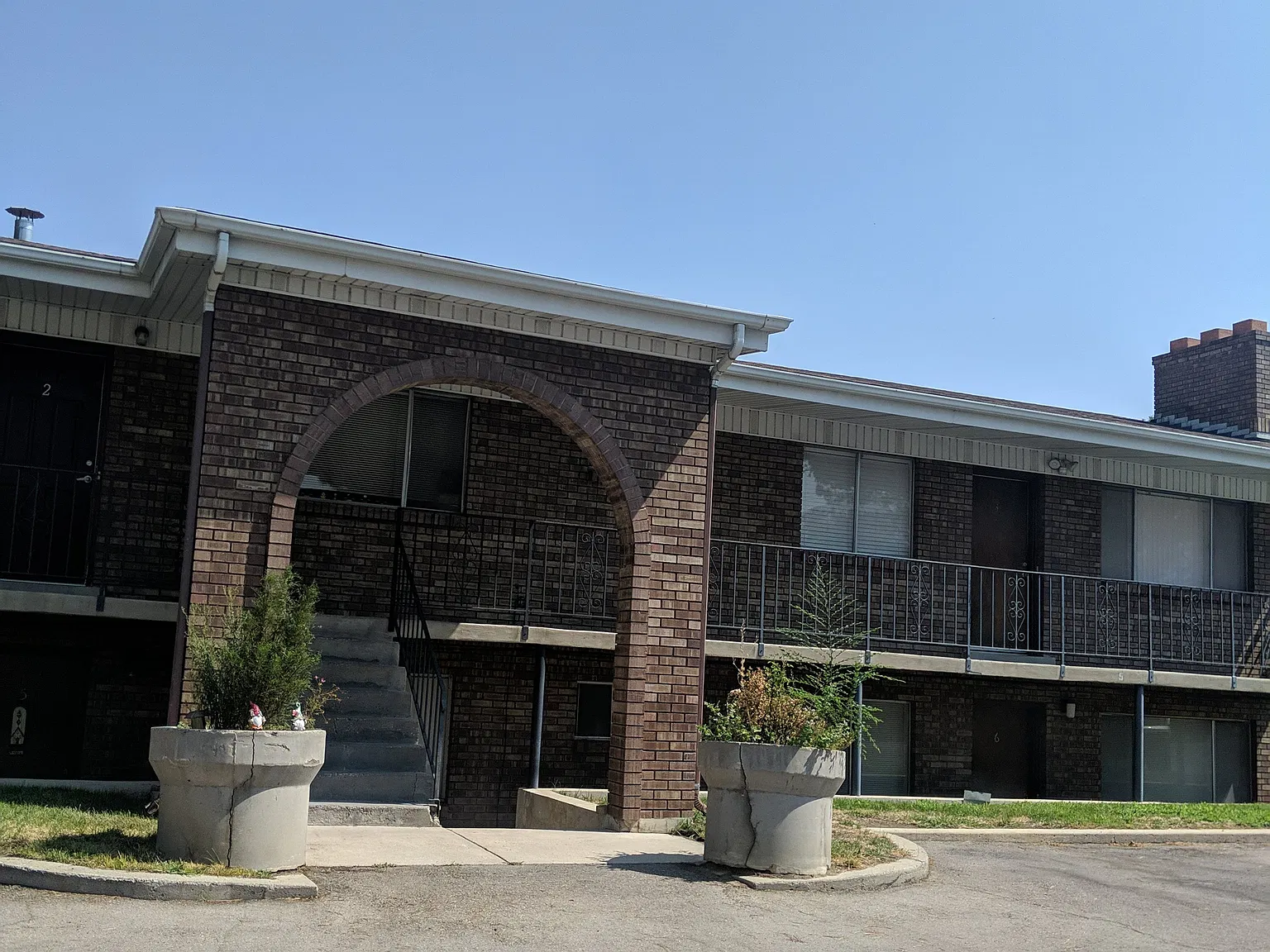 2 bed, 700 sqft, $1,100 — Photo 1