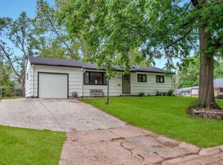 5506 SW 15th Ter, Topeka, KS 66604