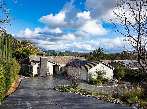 3rd image of 16427 Daza Dr