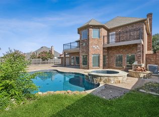 9120 Nob Hill Dr, North Richland Hills, TX 76182