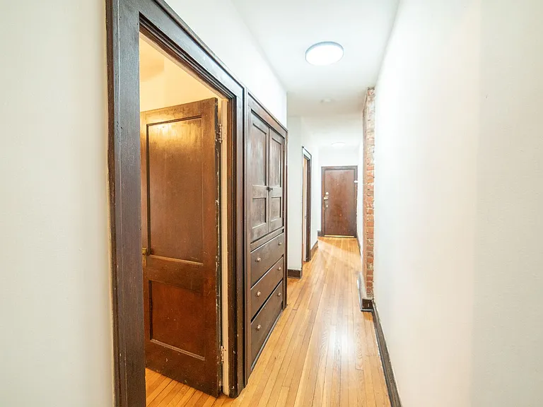 2215 W 14th St — Photo 12