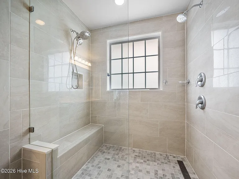 154 Cornel Ln — Photo 26