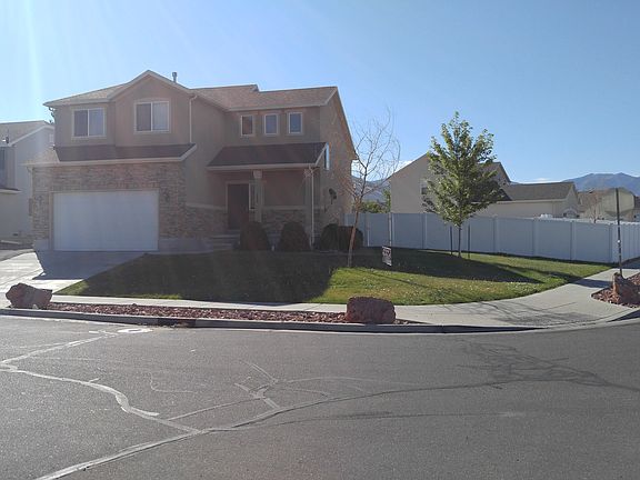 3rd image of 155 W Regatta Ln