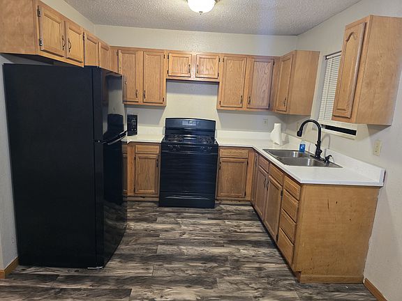 3rd image of 1113 2nd Ave #4
