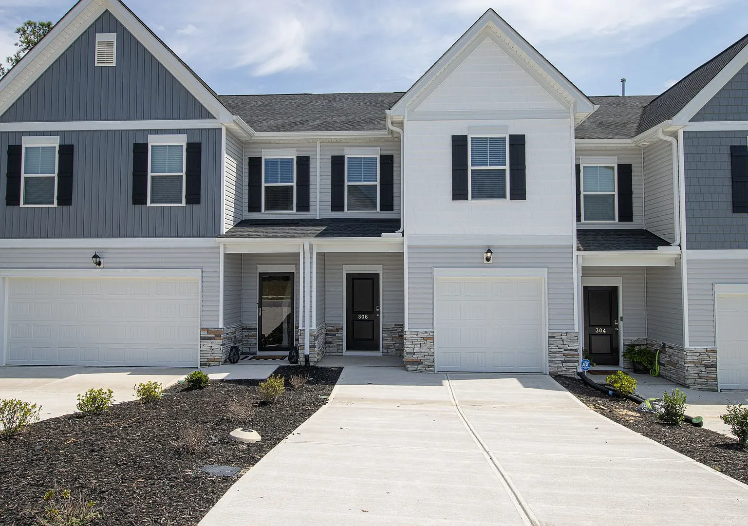 Beautiful 3-Bedroom Townhome with Modern Open-Concept Living — Photo 1