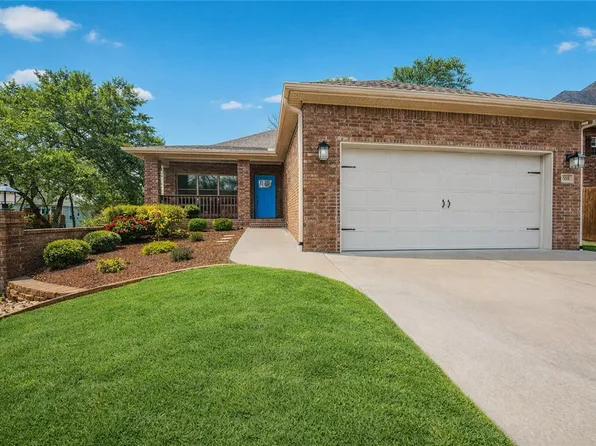 505 NW J St, Bentonville, AR 72712