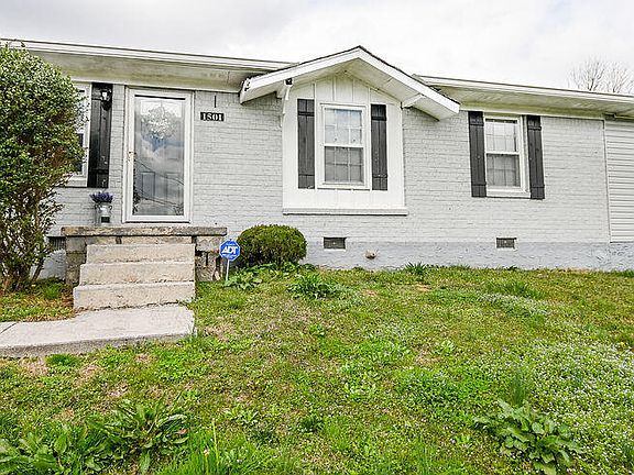 2nd image of 1501 English Ct SE