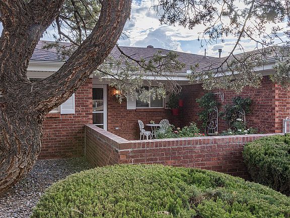 3rd image of 3037 Toreador Dr NE