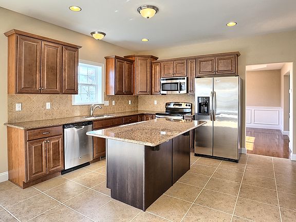 5th image of 411 Santa Anita Dr
