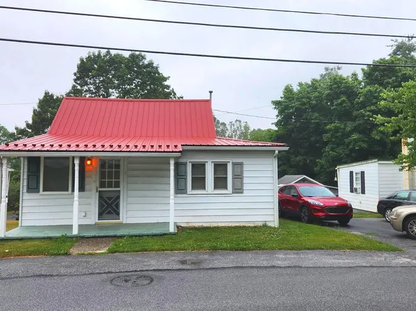 37 Mountain St, Mount Holly Springs, PA 17065