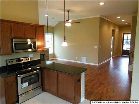 4th image of 7380 Lauren Ln