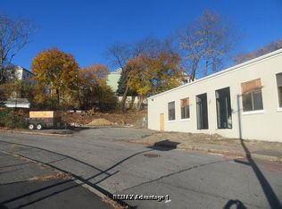 127 Cambridge St, Worcester, MA 01603