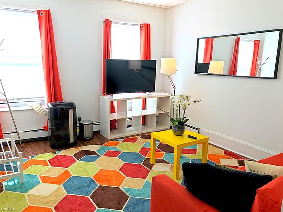 130 West 8th St. #2 Boston - South Boston Shared Unit Photo