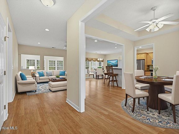 3rd image of 44 Fairway Drive