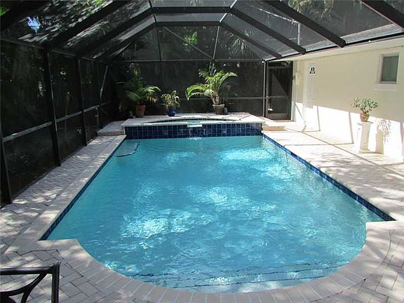 3rd image of 3550 Mockingbird Dr