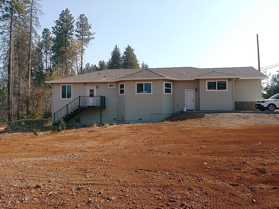 2nd image of 6410 Forest Ln